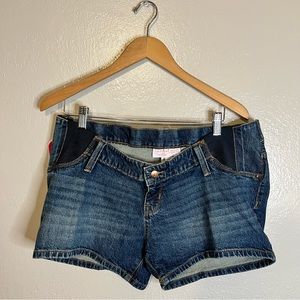 Isabel Maternity Expandable Side Panel Midi Medium Wash Blue Denim Short